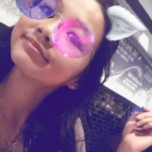 Meet your Posher, Leanna